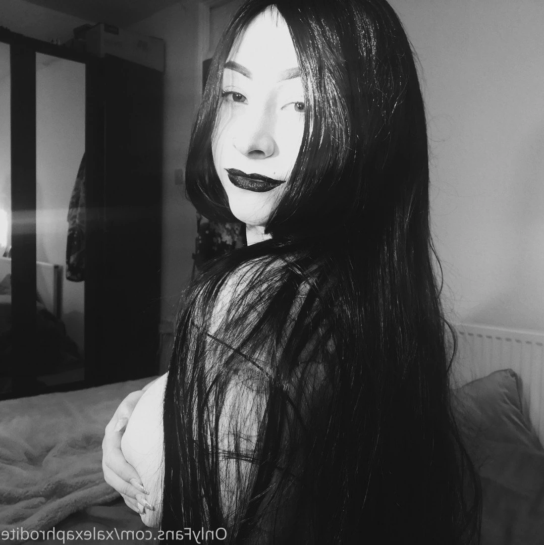 alex 🖤👻 read my bio!! [ xalexaddams ] Onlyfans leaked photo 4763138 on Hotleaks.tv