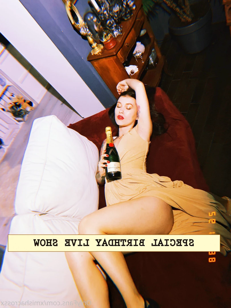 Misha Cross [ xmishacrossx ] Onlyfans leaked photo 5519092 on Hotleaks.tv