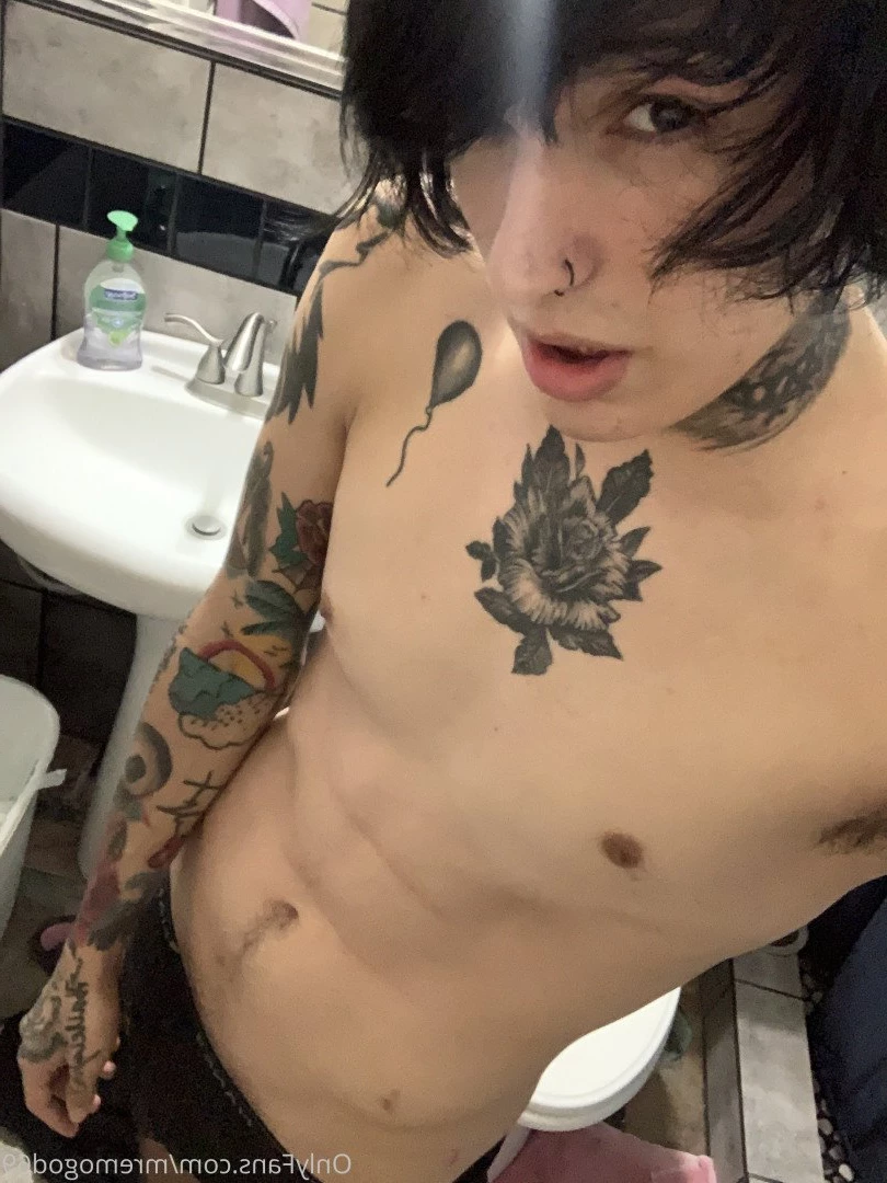 Chris December [ xxchrissdecemberxx ] Onlyfans leaked photo 4756922 on Hotleaks.tv