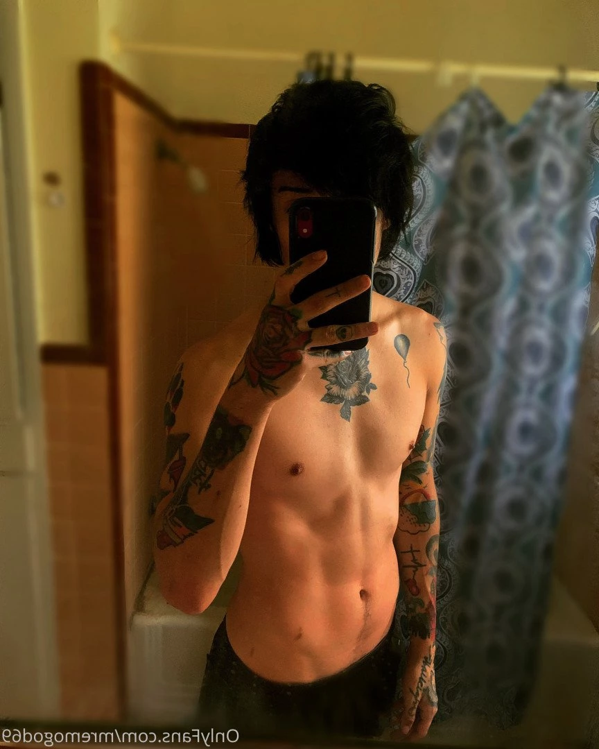Chris December [ xxchrissdecemberxx ] Onlyfans leaked photo 4756987 on Hotleaks.tv