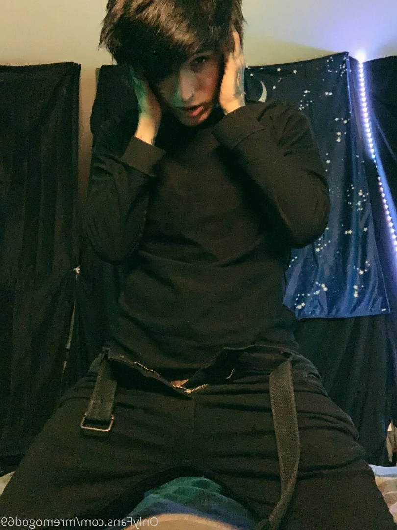 Chris December [ xxchrissdecemberxx ] Onlyfans leaked photo 4757008 on Hotleaks.tv