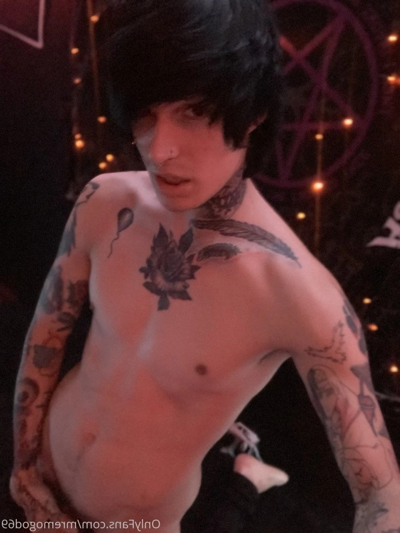 Chris December [ xxchrissdecemberxx ] Onlyfans leaked photo 4757157 on Hotleaks.tv