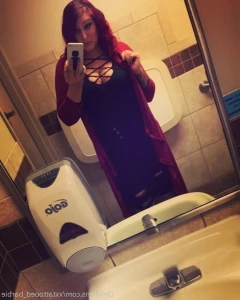 4758174
