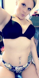 4757018