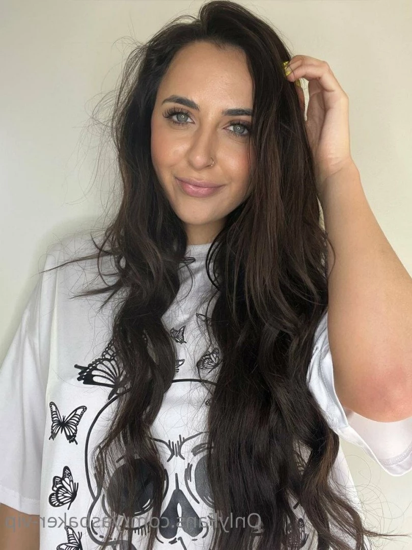 Yasmin Baker 🌸🌹 [ yasbaker-vip ] Onlyfans leaked photo 4756900 on Hotleaks.tv