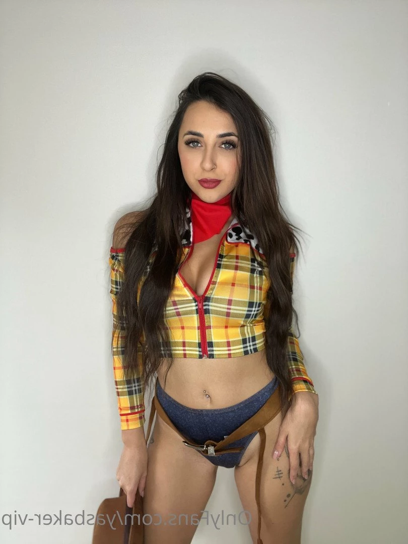 Yasmin Baker 🌸🌹 [ yasbaker-vip ] Onlyfans leaked photo 5248243 on Hotleaks.tv