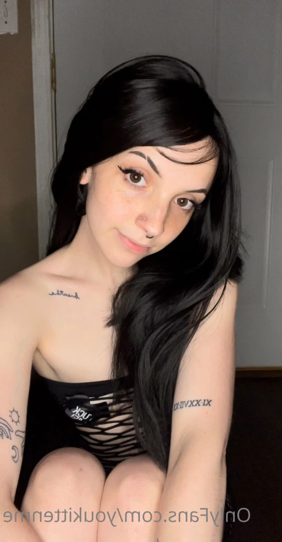 Kitten [ youkittenme ] Onlyfans leaked photo 10787327 on Hotleaks.tv