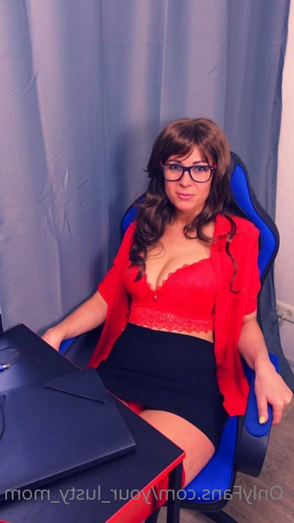 Mommy Lust [ your_lusty_mom ] Onlyfans leaked photo 16112396 on Hotleaks.tv