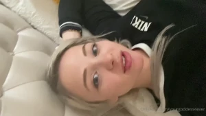 10556736