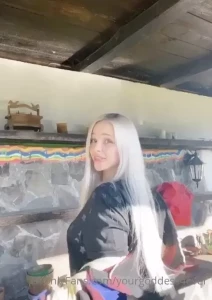10556763