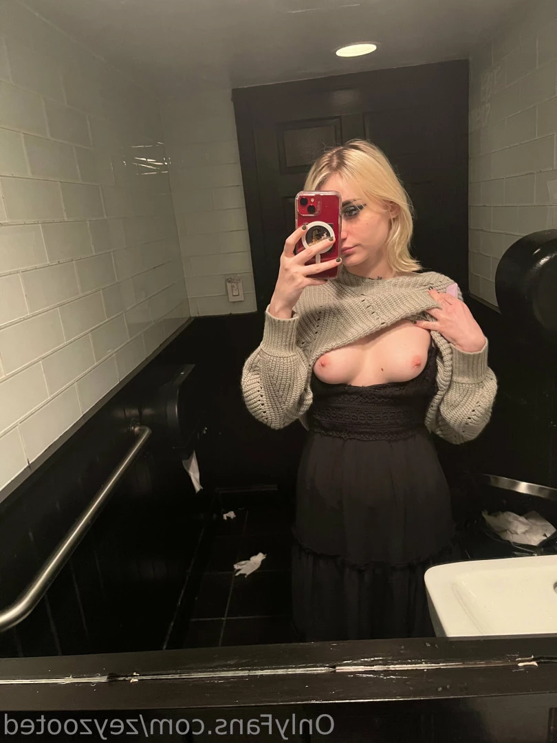 z e y [ zeyzooted ] Onlyfans leaked photo 10717571 on Hotleaks.tv