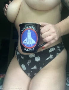 4749016