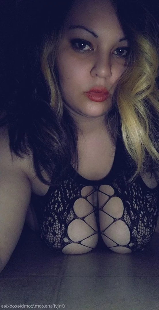 Zₒₘbᵢₑ Cₒₒₖᵢₑₛ [ zombiecookies ] Onlyfans leaked photo 4748597 on Hotleaks.tv
