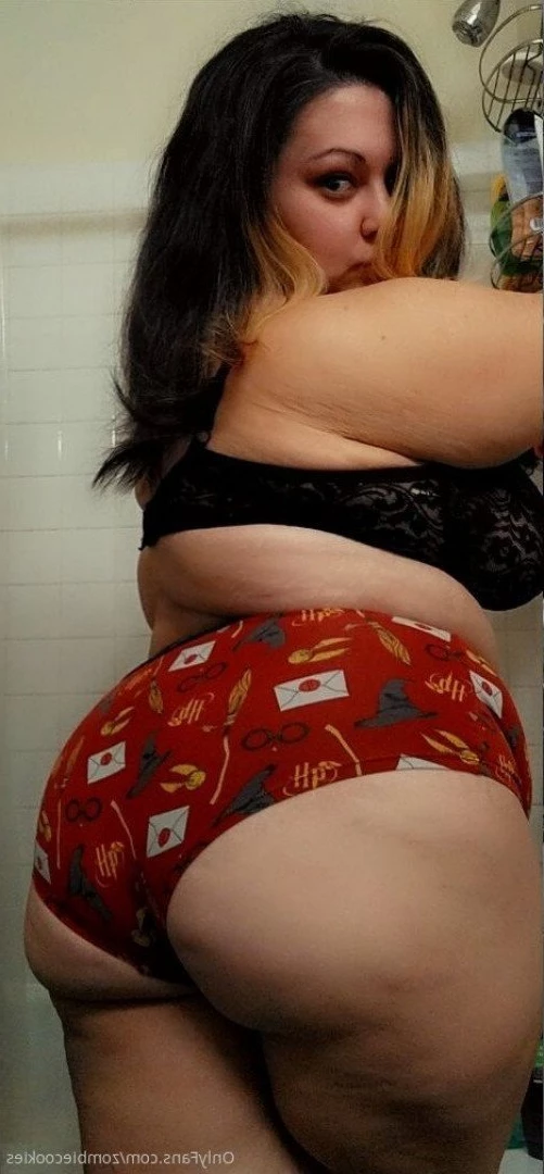 Zₒₘbᵢₑ Cₒₒₖᵢₑₛ [ zombiecookies ] Onlyfans leaked photo 4748623 on Hotleaks.tv