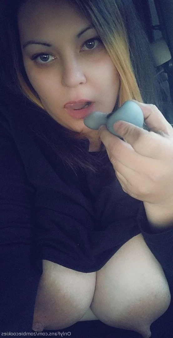 Zₒₘbᵢₑ Cₒₒₖᵢₑₛ [ zombiecookies ] Onlyfans leaked photo 4748698 on Hotleaks.tv