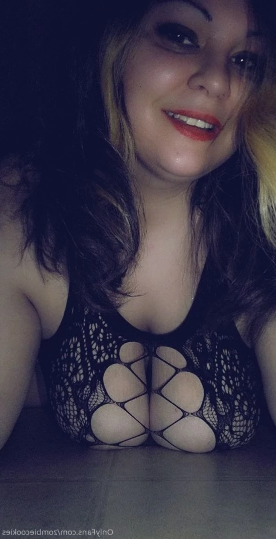 Zₒₘbᵢₑ Cₒₒₖᵢₑₛ [ zombiecookies ] Onlyfans leaked photo 4748847 on Hotleaks.tv