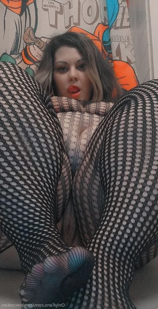 Zₒₘbᵢₑ Cₒₒₖᵢₑₛ [ zombiecookies ] Onlyfans leaked photo 4749063 on Hotleaks.tv