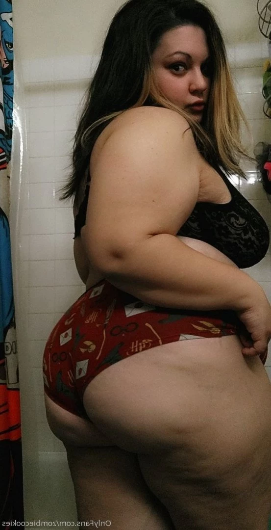 Zₒₘbᵢₑ Cₒₒₖᵢₑₛ [ zombiecookies ] Onlyfans leaked photo 4749098 on Hotleaks.tv