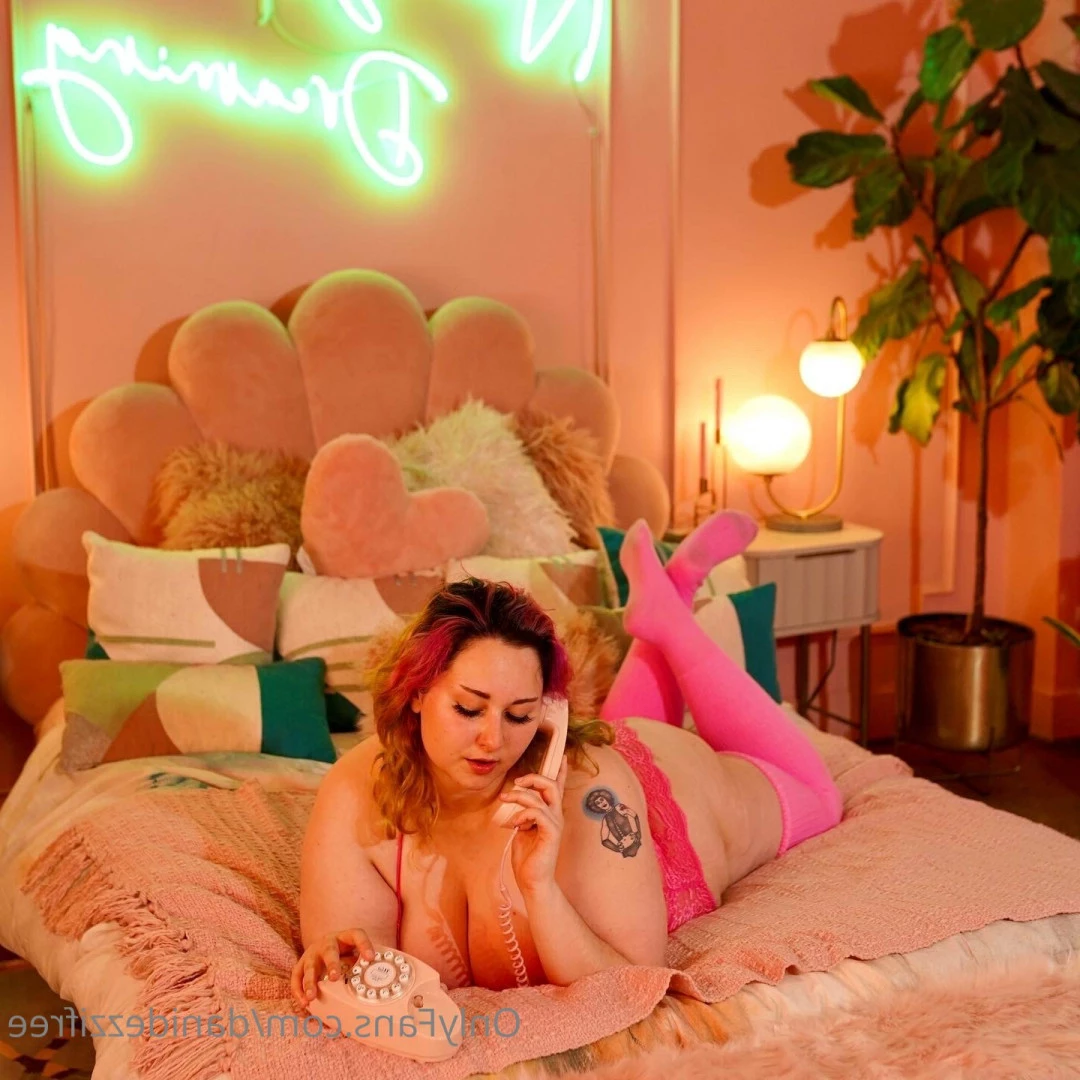 dani dezzi 😇 CHECK YOUR DMS 📩💚 [ danidezzifree ] Onlyfans leaked photo 10625402 on Hotleaks.tv