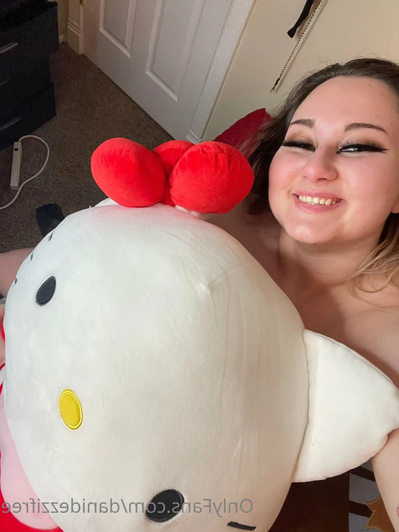 dani dezzi 😇 CHECK YOUR DMS 📩💚 [ danidezzifree ] Onlyfans leaked photo 10625450 on Hotleaks.tv