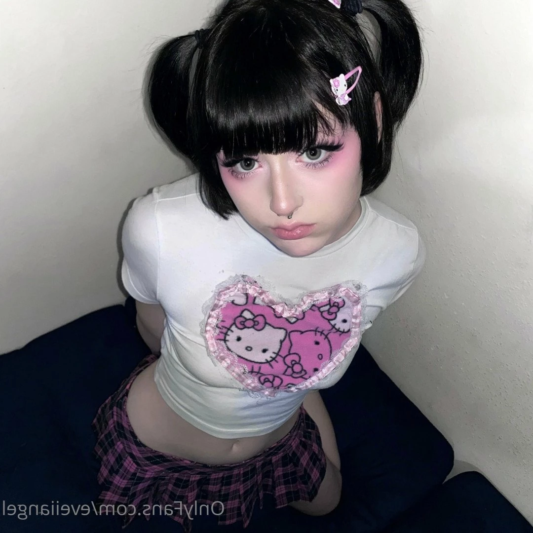 evelynn &lt;3 [ eveiiangel ] Onlyfans leaked photo 4738863 on Hotleaks.tv