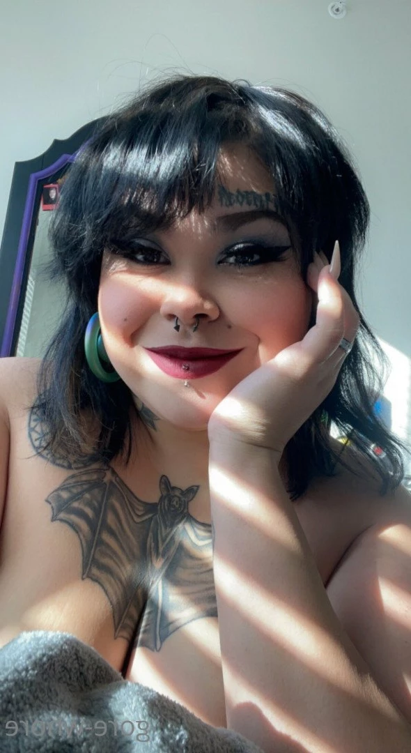 𝐆𝐨𝐭𝐡 𝐒𝐥𝐮𝐭 🖤 [ gore-whore ] Onlyfans leaked photo 4737032 on Hotleaks.tv