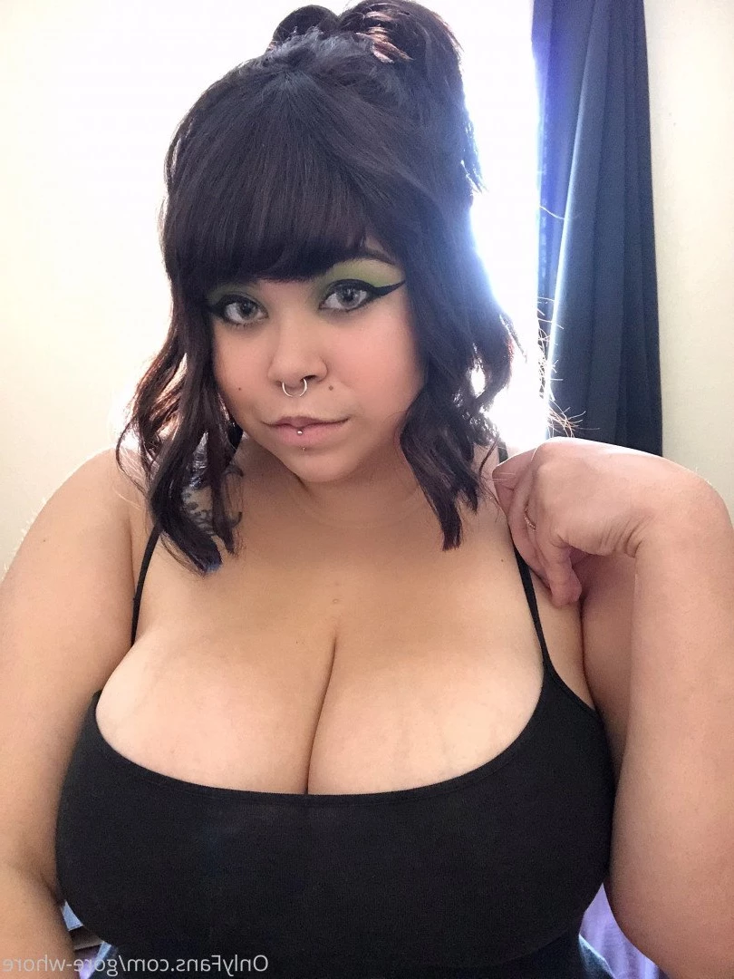 𝐆𝐨𝐭𝐡 𝐒𝐥𝐮𝐭 🖤 [ gore-whore ] Onlyfans leaked photo 4737621 on Hotleaks.tv