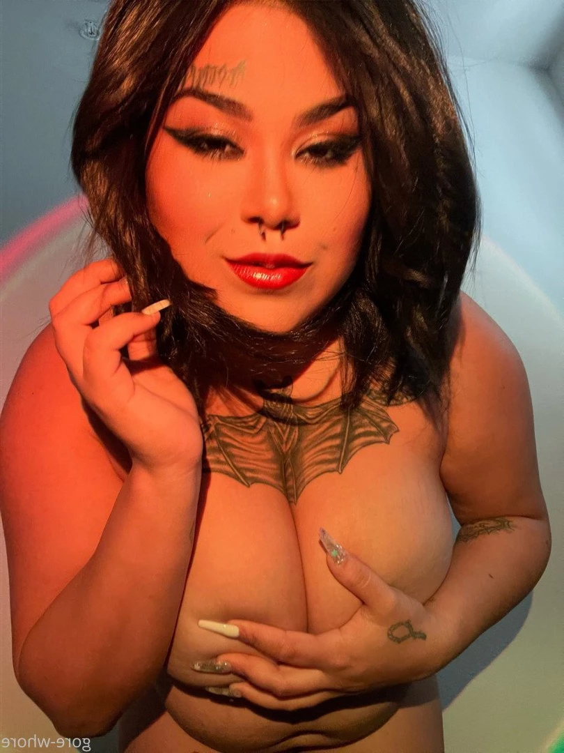 𝐆𝐨𝐭𝐡 𝐒𝐥𝐮𝐭 🖤 [ gore-whore ] Onlyfans leaked photo 4738374 on Hotleaks.tv