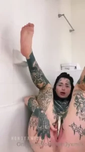Honeyxmilk [ hon3yxmilk ] Onlyfans leaked video 18255249 on Hotleaks.tv