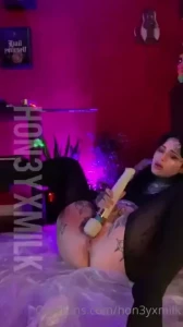 Honeyxmilk [ hon3yxmilk ] Onlyfans leaked video 18255280 on Hotleaks.tv