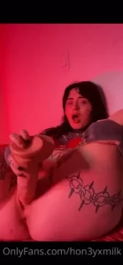Honeyxmilk [ hon3yxmilk ] Onlyfans leaked video 18255319 on Hotleaks.tv