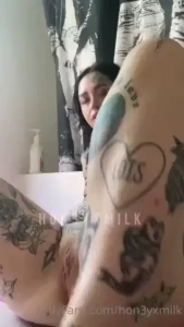 Honeyxmilk [ hon3yxmilk ] Onlyfans leaked video 18255320 on Hotleaks.tv