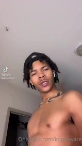 5847722