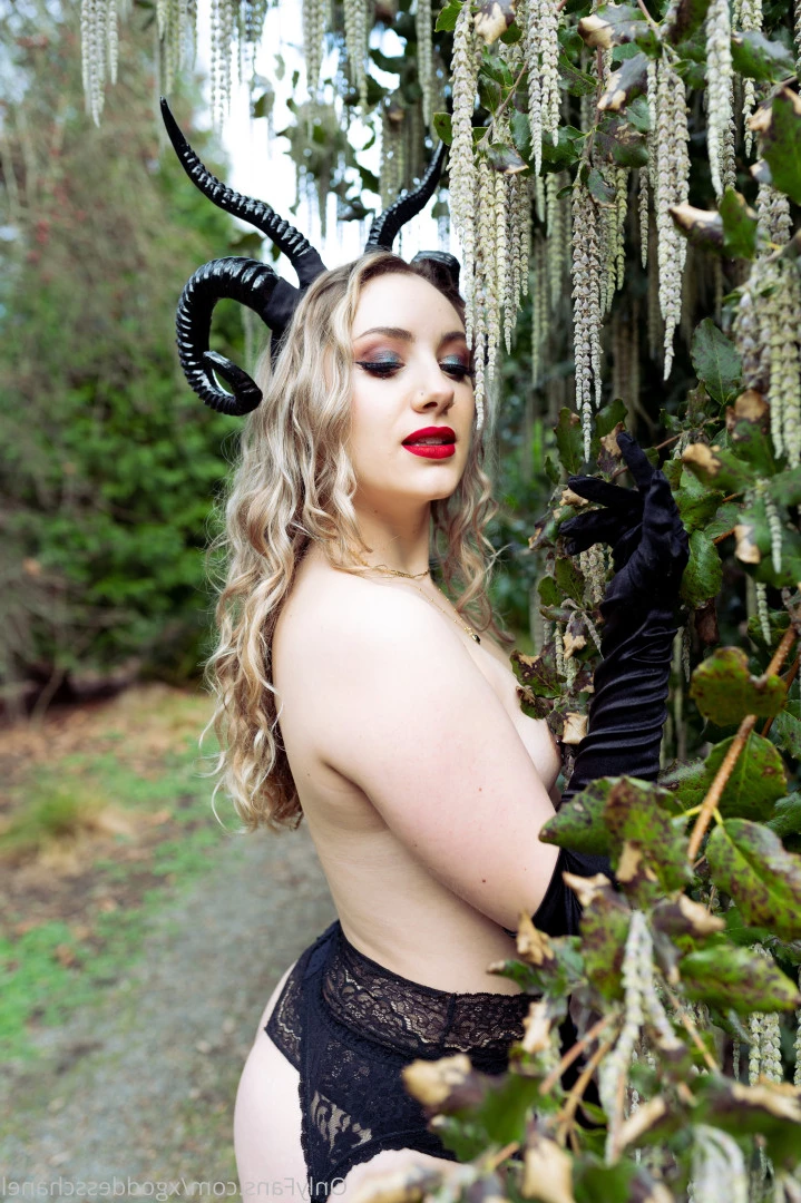 Mistress Ava ⛓ [ iworshipavaonyx ] Onlyfans leaked photo 10727382 on Hotleaks.tv