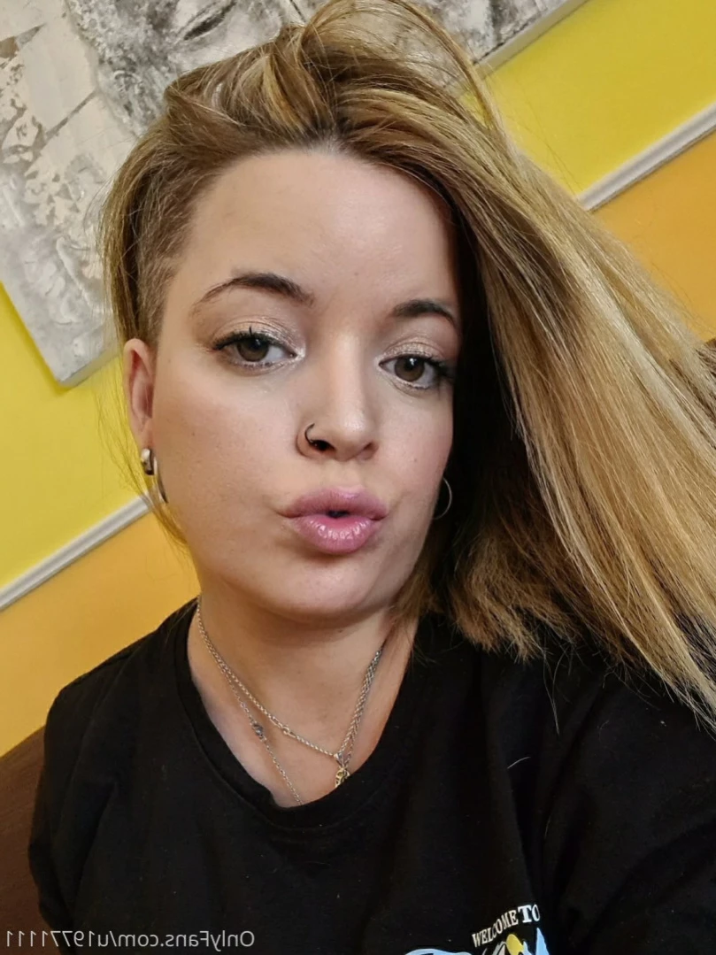 🍑𝐁𝐈𝐆 𝐀𝐒𝐒🍑💎 𝔹𝕃𝕌𝔼𝔾𝕀ℝ𝕃𝟞𝟡💦🤫𝙋𝙊𝙍𝙉 𝙁𝙍𝙀𝙀🤫 [ lirio93 ] Onlyfans leaked photo 11047220 on Hotleaks.tv