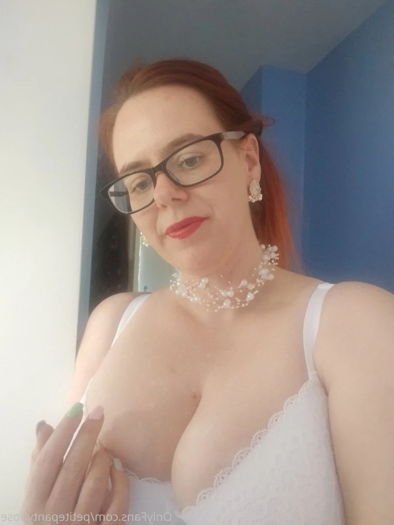 ChellB [ petitepantyhose ] Onlyfans leaked photo 4708418 on Hotleaks.tv