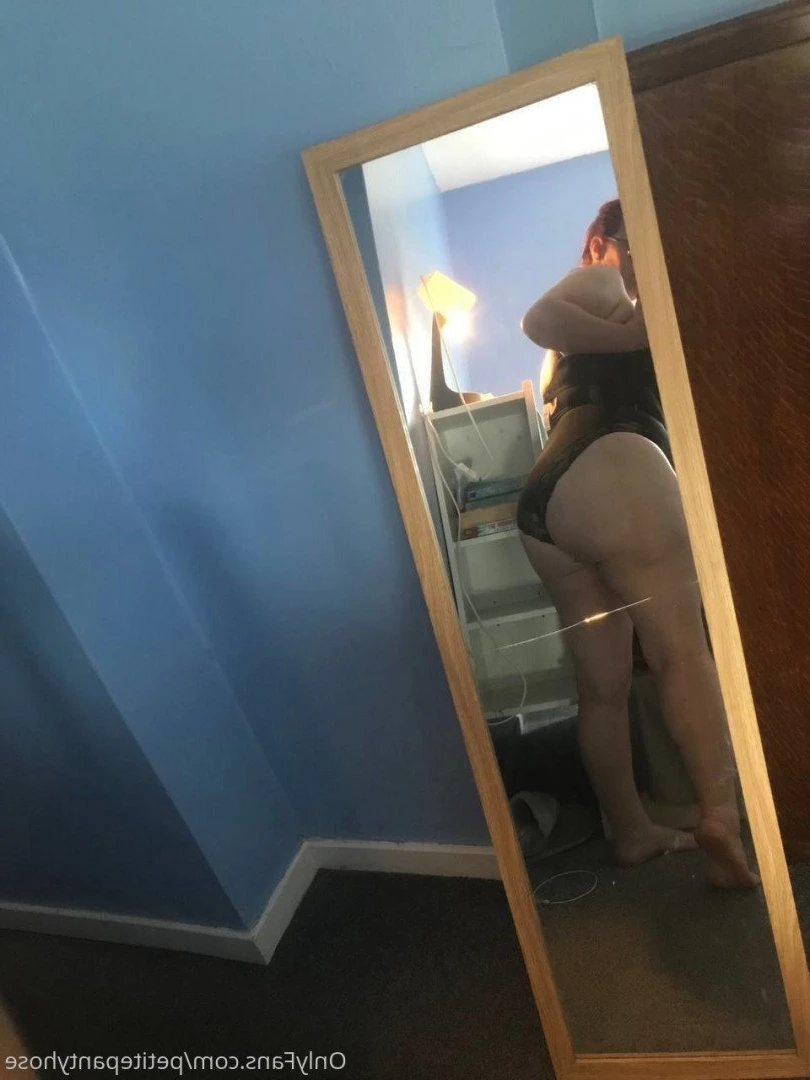 ChellB [ petitepantyhose ] Onlyfans leaked photo 4708438 on Hotleaks.tv