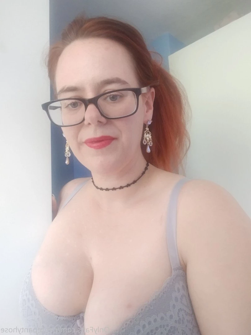ChellB [ petitepantyhose ] Onlyfans leaked photo 4708439 on Hotleaks.tv