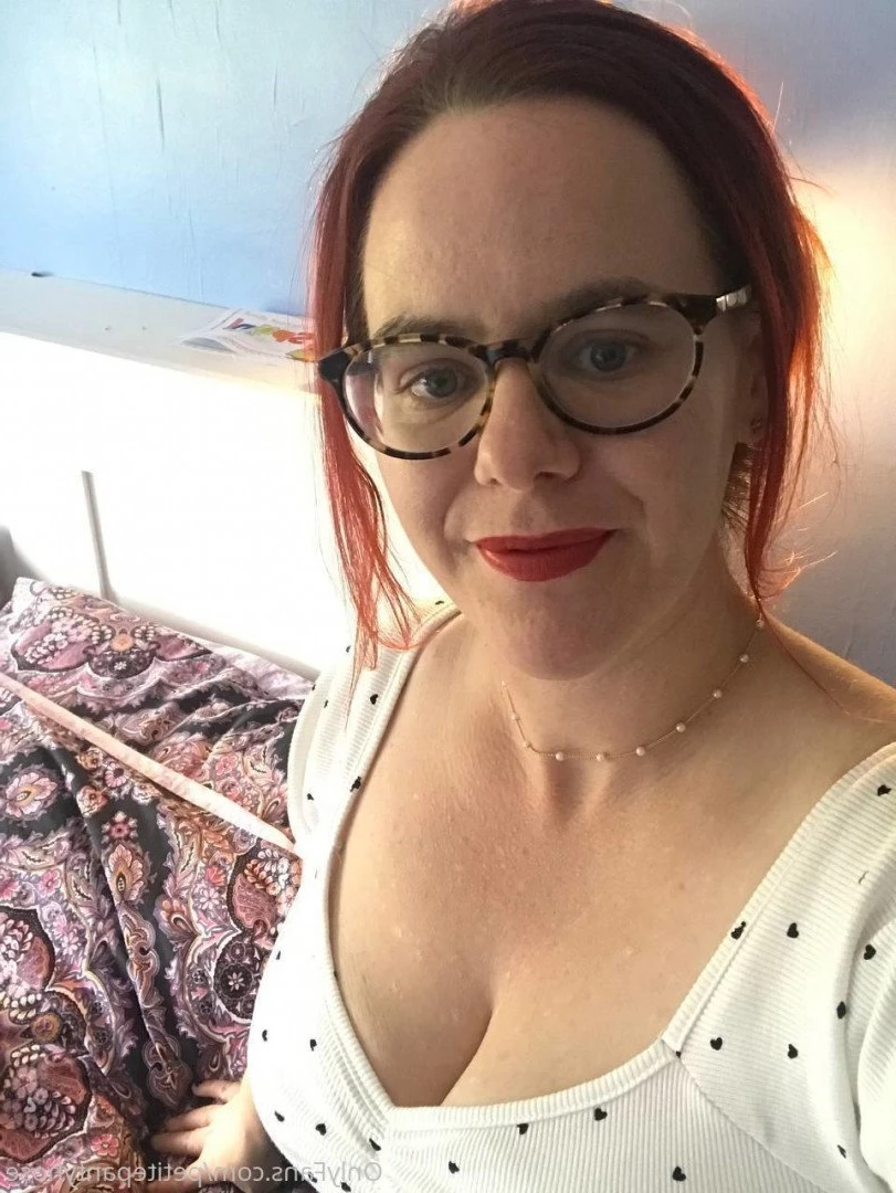 ChellB [ petitepantyhose ] Onlyfans leaked photo 4708445 on Hotleaks.tv
