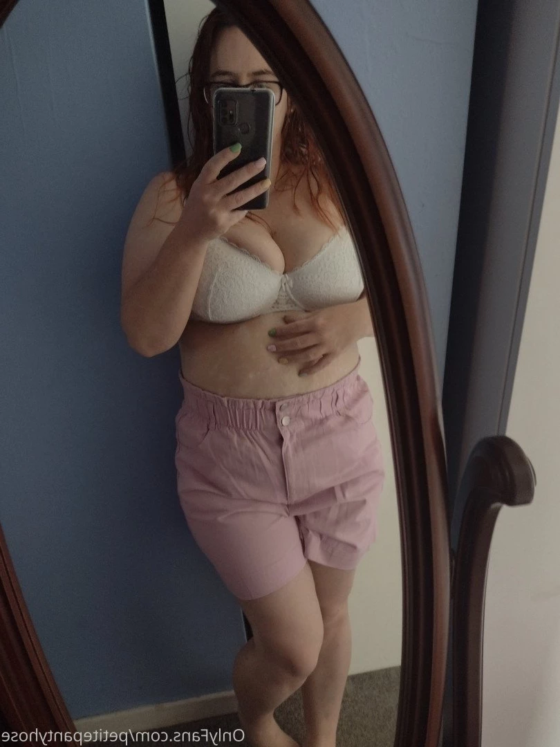 ChellB [ petitepantyhose ] Onlyfans leaked photo 4708450 on Hotleaks.tv