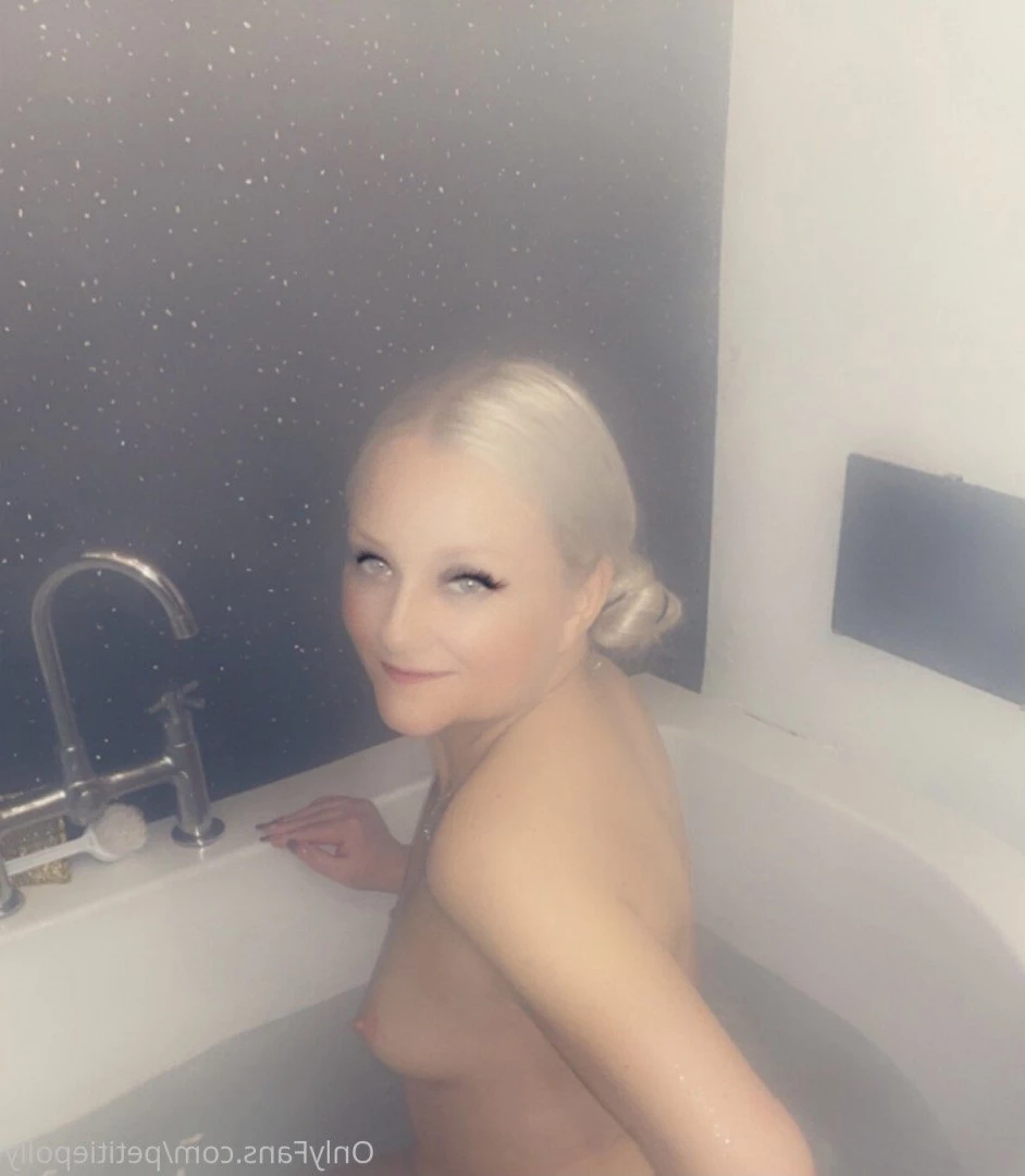 Petite polly [ petitiepolly ] Onlyfans leaked photo 4713576 on Hotleaks.tv