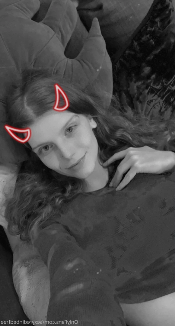 sexyredinbedfree Onlyfans leaked photo 11055625 on Hotleaks.tv