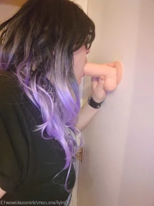 4703658