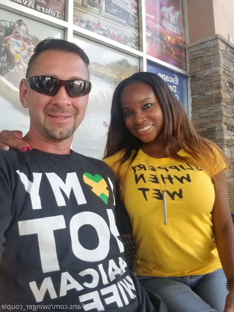swinger_couple Onlyfans leaked photo 11056391 on Hotleaks.tv