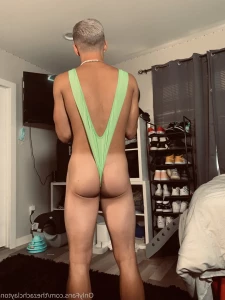 10306805