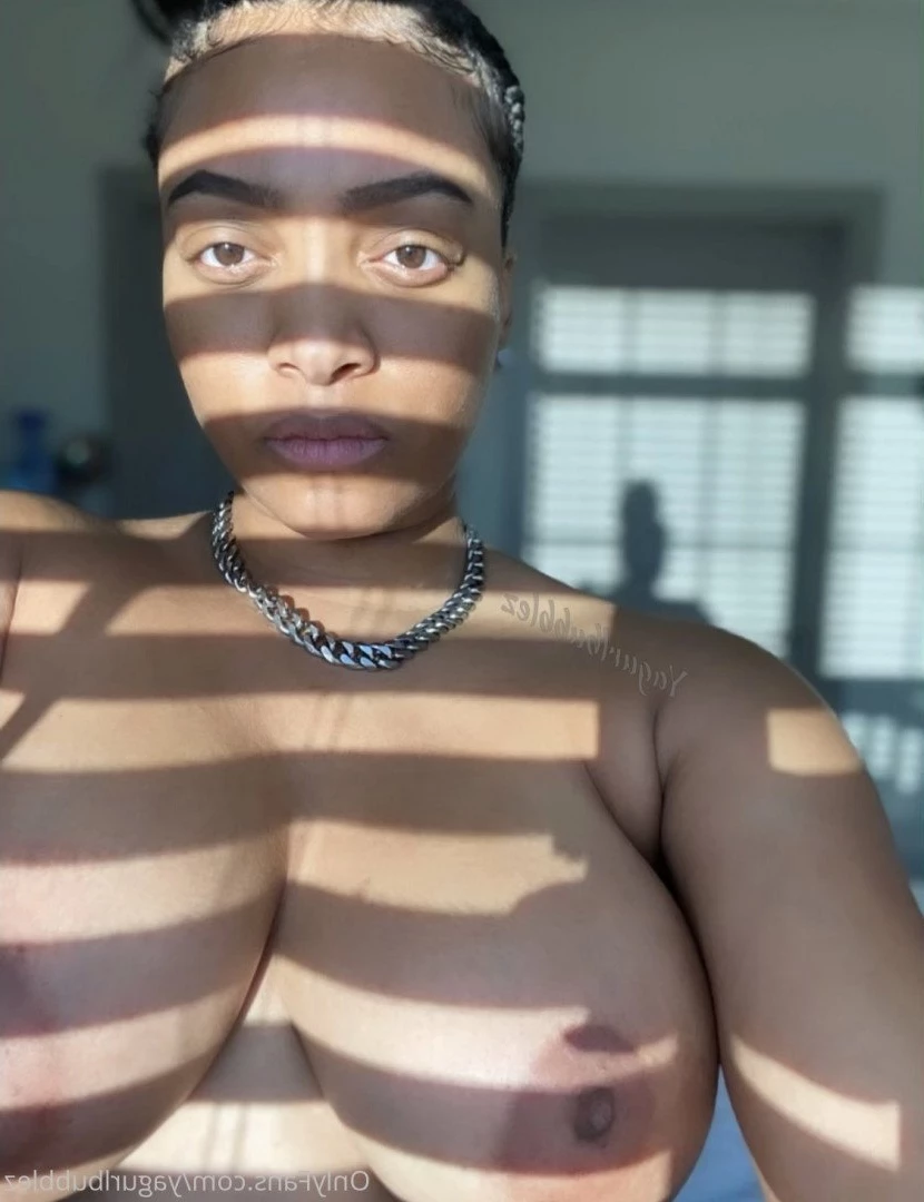 Queen Bubbz [ yagurlbubblez ] Onlyfans leaked photo 4699158 on Hotleaks.tv