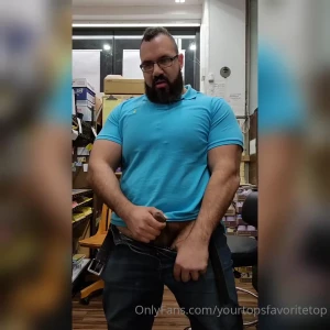 Your Top's Favorite Top [ yourtopsfavoritetop ] Onlyfans leaked video 5935092 on Hotleaks.tv