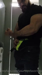Your Top's Favorite Top [ yourtopsfavoritetop ] Onlyfans leaked video 5936188 on Hotleaks.tv