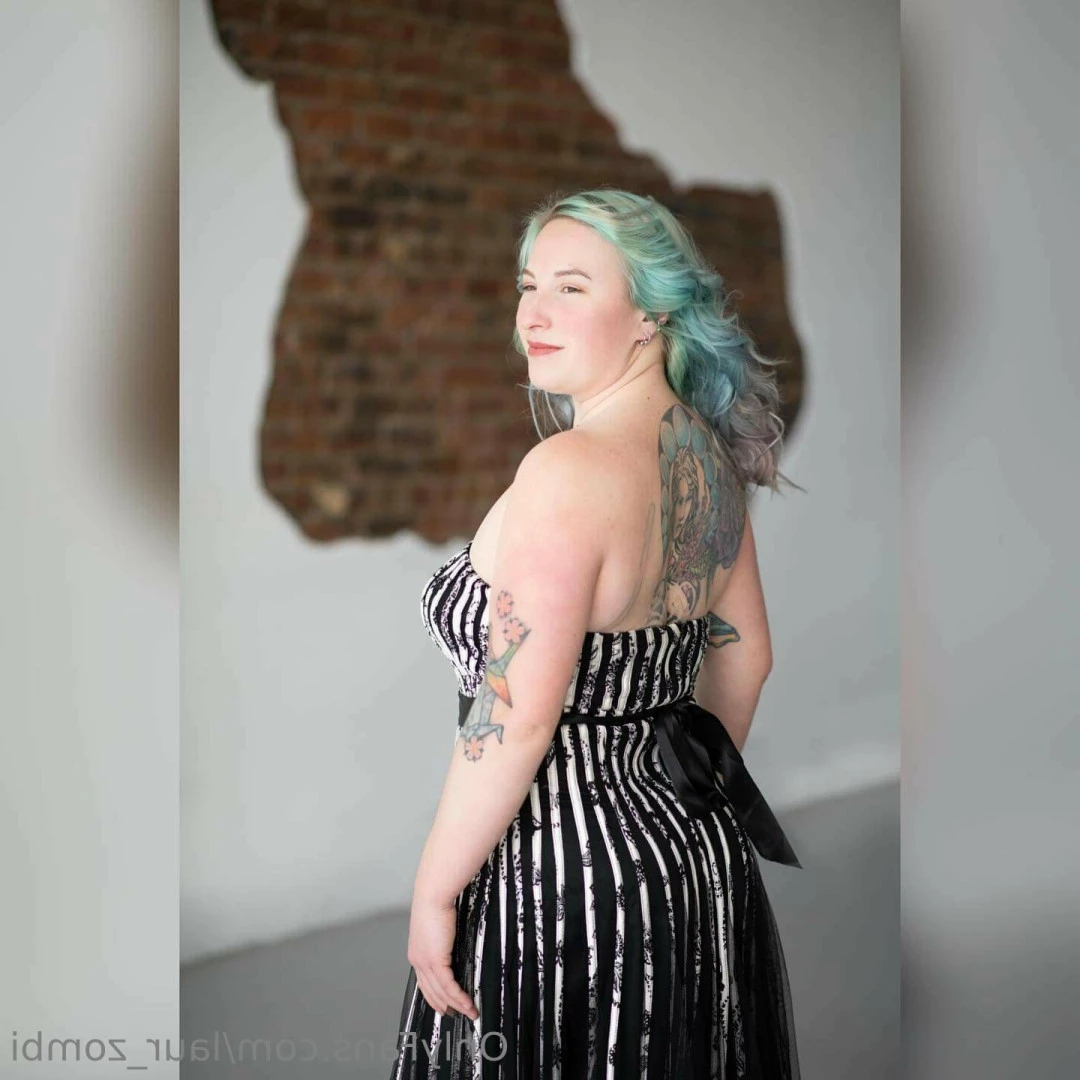 Laur the Kinky Baker [ laur_zombi ] Onlyfans leaked photo 10621657 on Hotleaks.tv