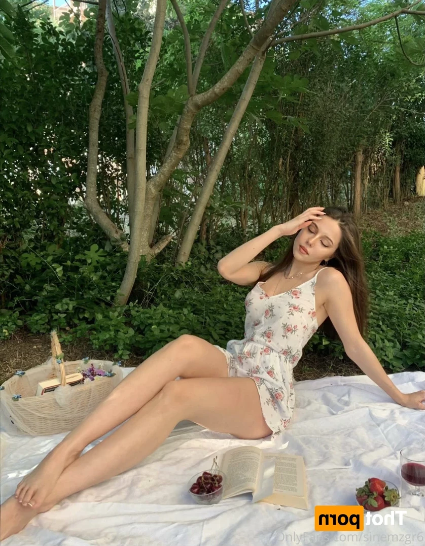 sinem [ sinemzgr6 ] Onlyfans leaked photo 12903620 on Hotleaks.tv